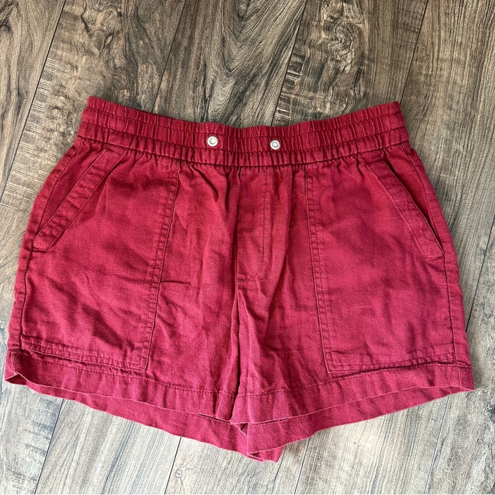 Red Gap Shorts